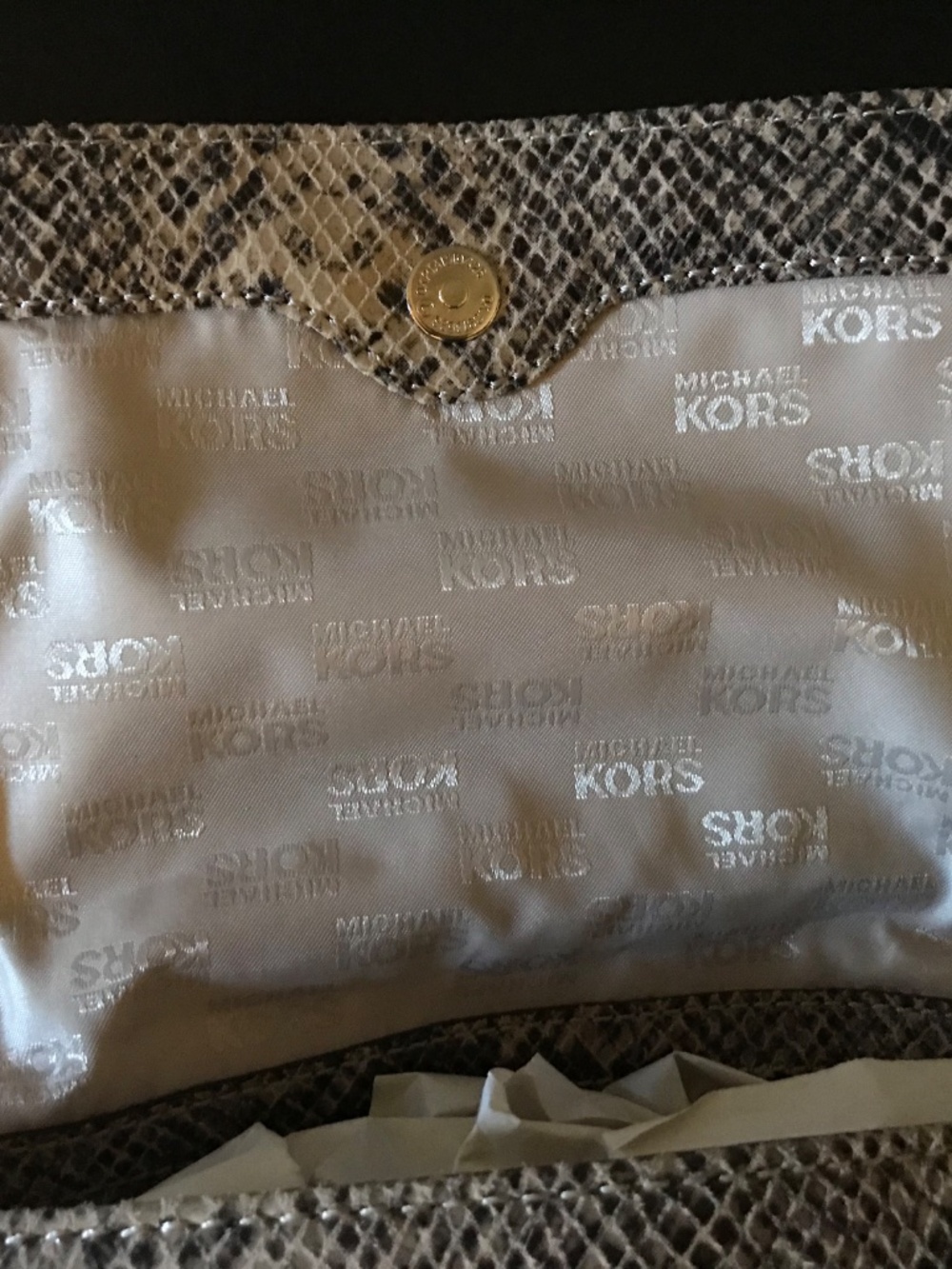 Michael Kors, leather clutch - Picture 4 of 6